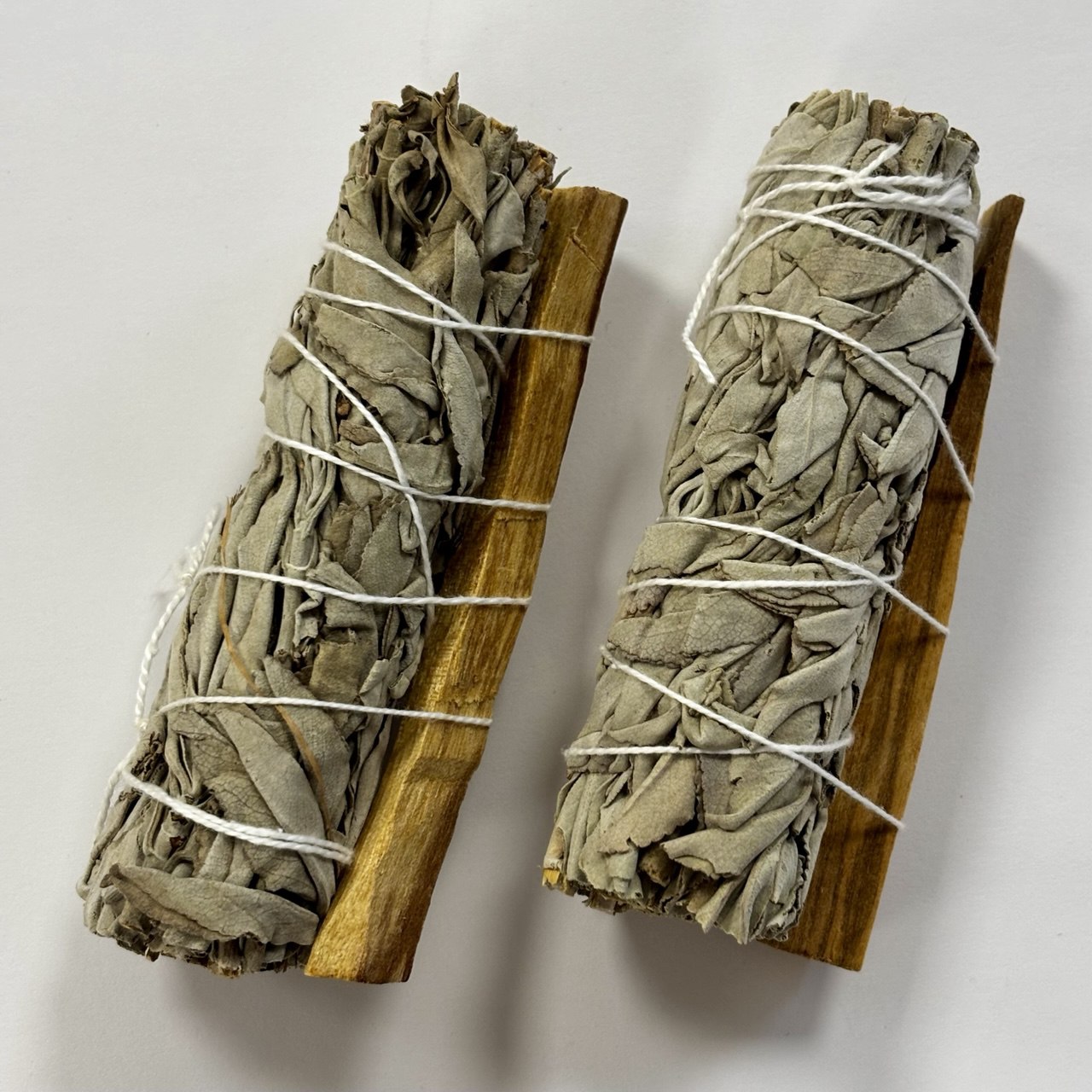 Fehér zsálya és Palo Santo egy kötegben - áldás vagy átok ?