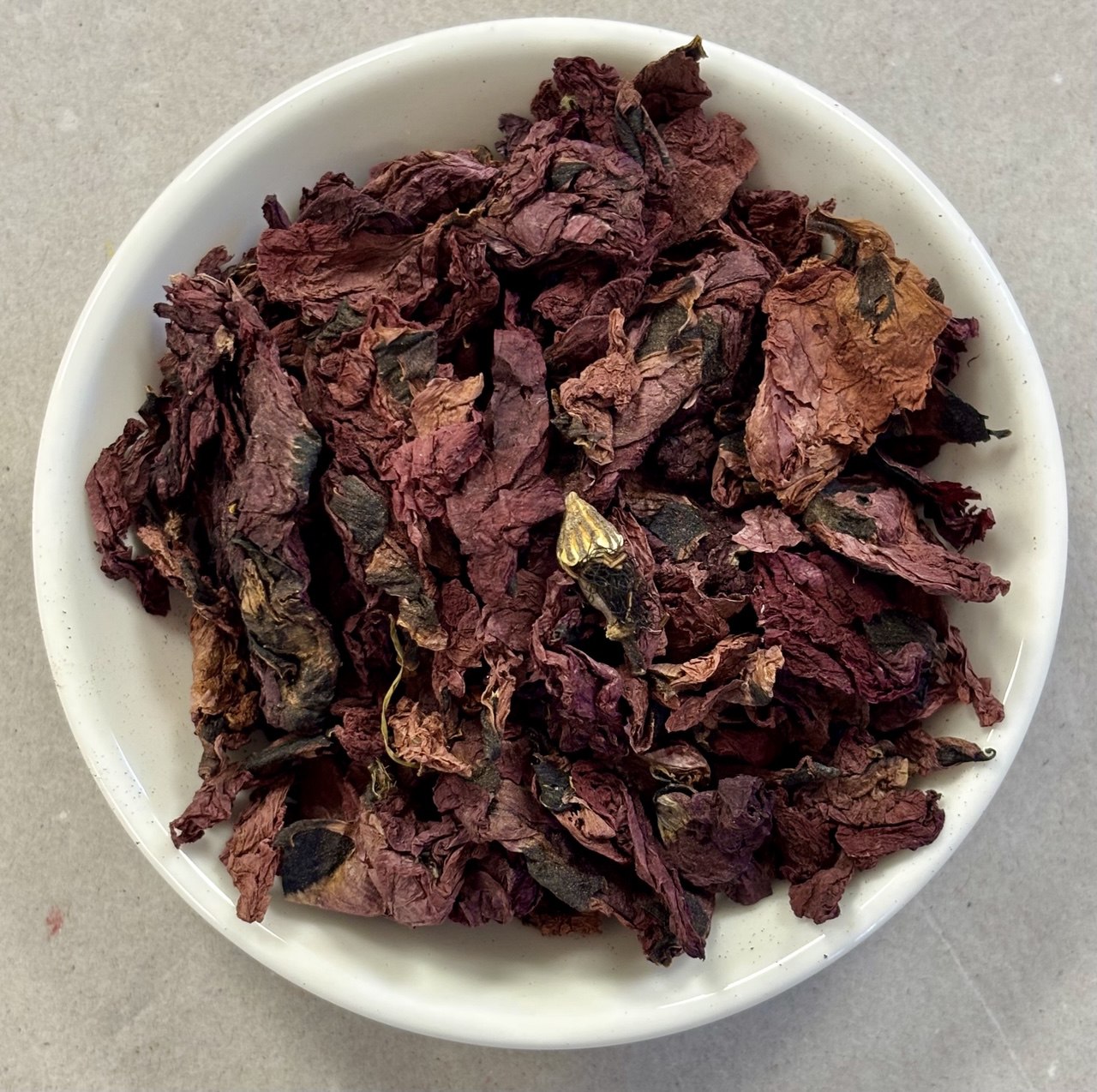 100% természetes füstölőszer - enyhe, földes-fűszeres illat segíti a tudatosodást, ellazít, nyugtat